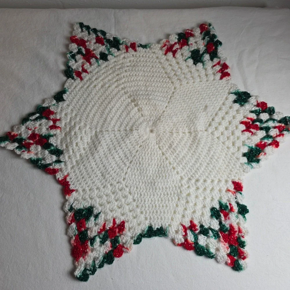 Vintage Handmade Crochet Star Doily Christmas Red Green White Silver Shimmer 20